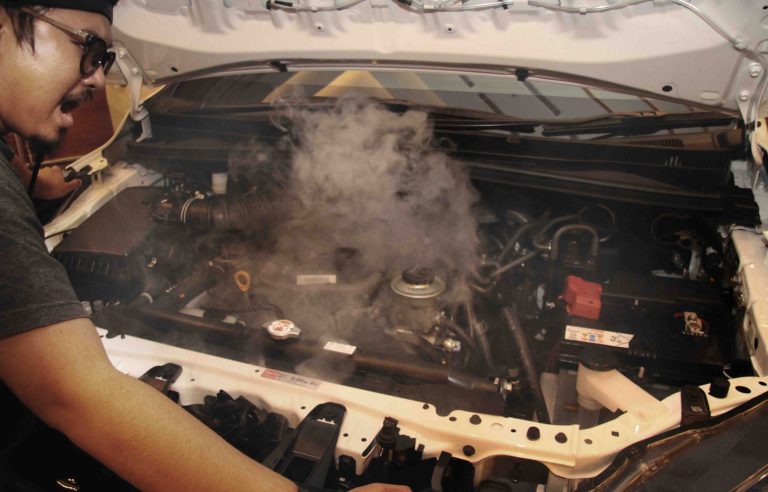 Inilah Alasan di Balik Overheating Mesin Mobil Anda yang Bukan Karena Air Radiator