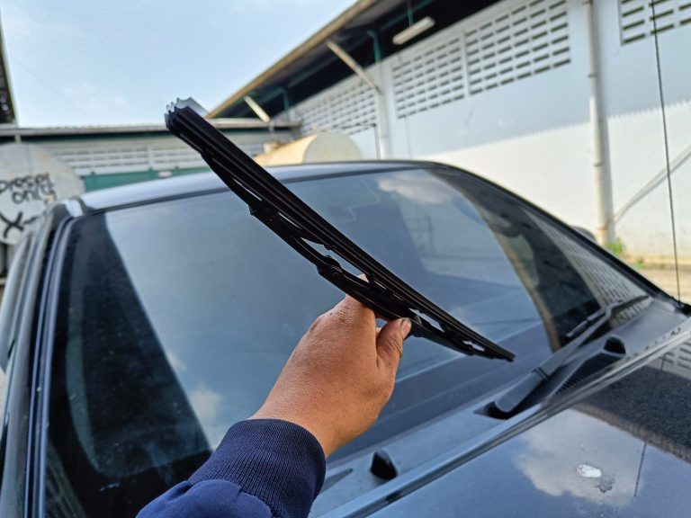 Persiapan Mudik Lebaran: Ganti Wiper Jika Kondisi Sudah Seperti Ini