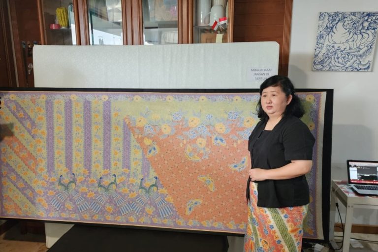 Kisah Widianti Widjaja Melestarikan Batik Tertua Oey Soe Tjoen