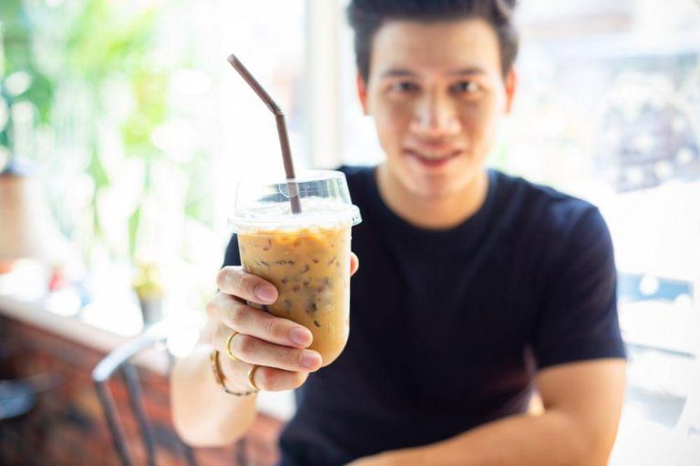 Mitos atau Fakta: Kopi Saat Perut Kosong Berbahaya
