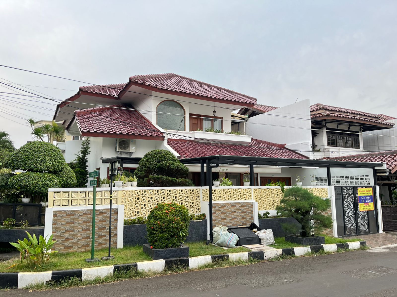 Rumah Bumi Karang Indah Lebak Bulus