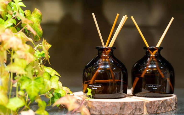 Cara Memilih Reed Diffuser untuk Ruang Mewah dan Tenang Ala Hotel Bintang Lima